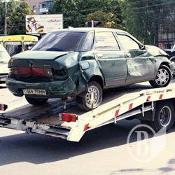 Зіткнення 5 авто: Розвозь готовеньких! ФОТО Зіткнення 5 авто: Розвозь готовеньких! ФОТО