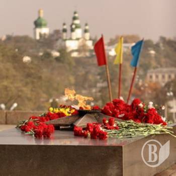 Возложение цветов к мемориалу Славы. Фоторепортаж Возложение цветов к мемориалу Славы. Фоторепортаж