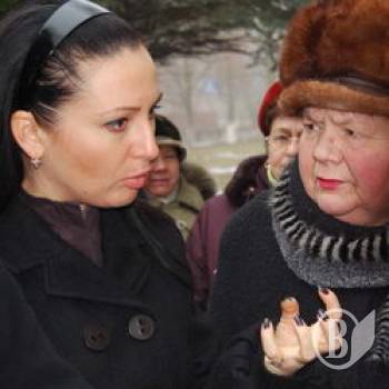 Влада у Чернігові заощаджує, закриваючи лікарні. ФОТОрепортаж Влада у Чернігові заощаджує, закриваючи лікарні. ФОТОрепортаж