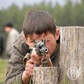Бойове хрещення школярів «Калашниковим». ФОТОрепортаж Бойове хрещення школярів «Калашниковим». ФОТОрепортаж