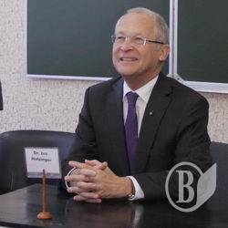 Німці відвідали «англомовну» школу Чернігова. ФОТО Німці відвідали «англомовну» школу Чернігова. ФОТО