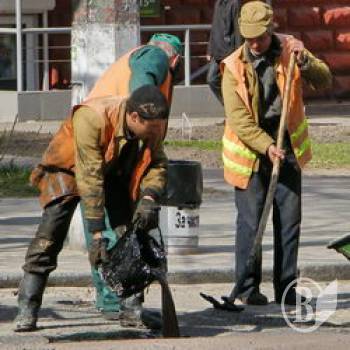 416 вулиць Чернігова не ремонтувалися, бо... виявилися «нічийними» 416 вулиць Чернігова не ремонтувалися, бо... виявилися «нічийними»