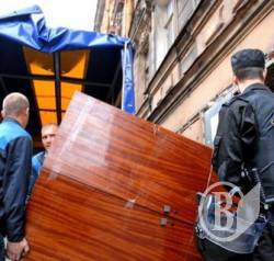Сім’ю з дитиною виселяють на вулицю, на мороз Сім’ю з дитиною виселяють на вулицю, на мороз