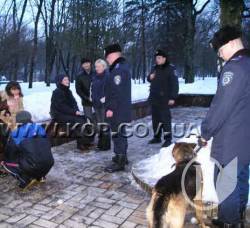 Міліція з новим законом забезпечує порядок в центрі Чернігова Міліція з новим законом забезпечує порядок в центрі Чернігова