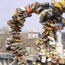 Колекція «сердечних замків». ФОТОфакт Колекція «сердечних замків». ФОТОфакт
