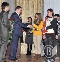 Відділенню – проектор, переможцям – грошова винагорода від депутата облради Анатолія Мирошниченка Відділенню – проектор, переможцям – грошова винагорода від депутата облради Анатолія Мирошниченка