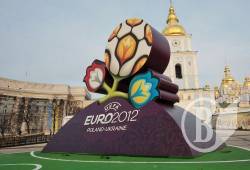 Німці про Євро-2012: «Цей український ідіотизм вже розполохав усіх фанатів!» Німці про Євро-2012: «Цей український ідіотизм вже розполохав усіх фанатів!»