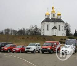 Авто-благодійники побували у Городні та Яблунівці(Фото) Авто-благодійники побували у Городні та Яблунівці(Фото)