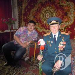 Майбутні юристи та економісти привітали ветеранів(Фото) Майбутні юристи та економісти привітали ветеранів(Фото)