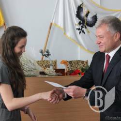 Олександр Соколов зустрівся із золотою молоддю Чернігова (Фото) Олександр Соколов зустрівся із золотою молоддю Чернігова (Фото)
