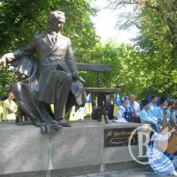 Вшанували 151-шу річницю перепоховання Кобзаря Вшанували 151-шу річницю перепоховання Кобзаря