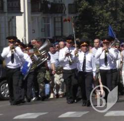 День ВДВ з розмахом у Чернігові(фото) День ВДВ з розмахом у Чернігові(фото)