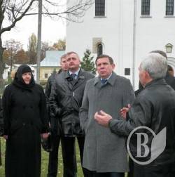 Відновлять будинок ігумена (фото) Відновлять будинок ігумена (фото)