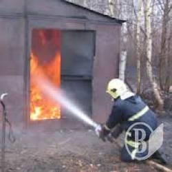 Гараж та балкон горіли у Чернігові Гараж та балкон горіли у Чернігові