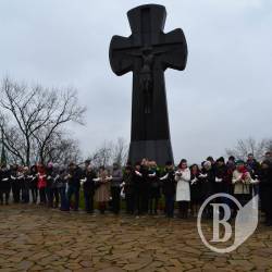 Батурин шанує захисників «Гетьманської столиці» Батурин шанує захисників «Гетьманської столиці»