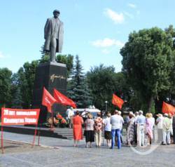 Комуністи Чернігова показали: хто в домі хазяїн (фото) Комуністи Чернігова показали: хто в домі хазяїн (фото)