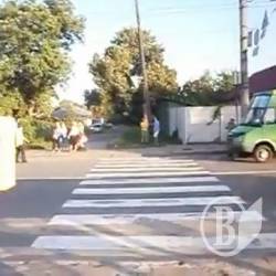 ДТП на пішохідному переході. Збили школярку (відео) ДТП на пішохідному переході. Збили школярку (відео)