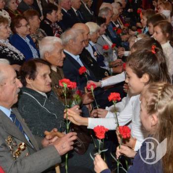 Чернігове! Це твої вірні доньки і сини Чернігове! Це твої вірні доньки і сини