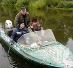 Сплив ще один загиблий після падіння авто в Десну. Сплив ще один загиблий після падіння авто в Десну.