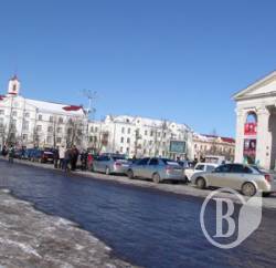 Близько 30 машин проїхали у підтримку Дмитра Булатова в Чернігові Близько 30 машин проїхали у підтримку Дмитра Булатова в Чернігові