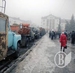 Комунальники Ніжина на грані страйку. Зарплат нема! Комунальники Ніжина на грані страйку. Зарплат нема!