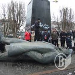 Ленінопад: Перевірте, чи монумент, який ви хочете демонтувати, не є пам'яткою» Ленінопад: Перевірте, чи монумент, який ви хочете демонтувати, не є пам'яткою»