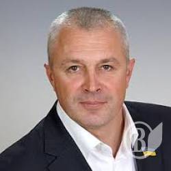 Шкурат не крутить вправо-вліво, а обіцяє якісні дороги Шкурат не крутить вправо-вліво, а обіцяє якісні дороги