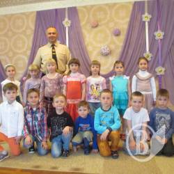Фокс і Трот відвели малюків у безпечну країну Фокс і Трот відвели малюків у безпечну країну