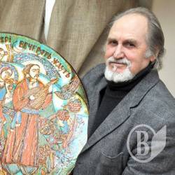 Художник Печорний в історичному музеї Художник Печорний в історичному музеї
