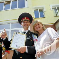 48 родин військовослужбовців отримали ключі від нових квартир 48 родин військовослужбовців отримали ключі від нових квартир