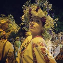 Купала у Чернігові святкували з вогняним шоу і обирали кращих дівчат - фото і відео Купала у Чернігові святкували з вогняним шоу і обирали кращих дівчат - фото і відео