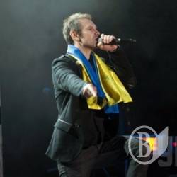 Что сказал Вакарчук Порошенко во время вручения ему ордена Свободы? Что сказал Вакарчук Порошенко во время вручения ему ордена Свободы?