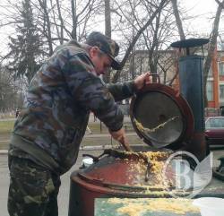 На святі Масляної у Михайло-Коцюбинському кулішем пригощав … радник гетьмана На святі Масляної у Михайло-Коцюбинському кулішем пригощав … радник гетьмана