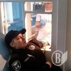 Поліцейські здали кров для постраждалих у ДТП. Фото Поліцейські здали кров для постраждалих у ДТП. Фото