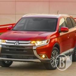 Сів у Mitsubishi Outlander – можна й на червоний! Сів у Mitsubishi Outlander – можна й на червоний!