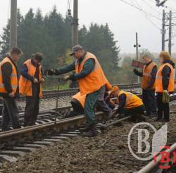 По Україні латають залізничні колії на 9-ти ділянках, серед них - Ніжин По Україні латають залізничні колії на 9-ти ділянках, серед них - Ніжин