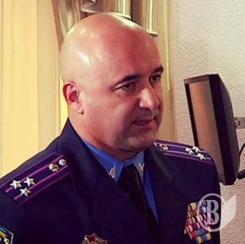 Екс-голова ДАІ Єршов побив волонтера і спалив авто для зони АТО Екс-голова ДАІ Єршов побив волонтера і спалив авто для зони АТО