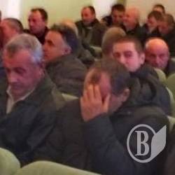 Вереша заповнив залу міськради своїми робітниками. ФотоФакт Вереша заповнив залу міськради своїми робітниками. ФотоФакт
