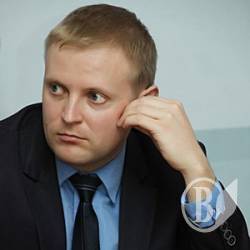 Директор департаменту інформдіяльності ОДА Подорван за рік поклав на рахунок понад 150 тисяч гривень Директор департаменту інформдіяльності ОДА Подорван за рік поклав на рахунок понад 150 тисяч гривень