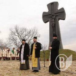 В Батурине состоялись поминальные мероприятия по жертвам резни 1708 года В Батурине состоялись поминальные мероприятия по жертвам резни 1708 года