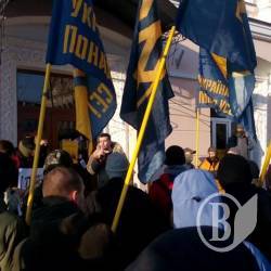 Київські молодики з «Національного корпусу» приїхали «люструвати» Садига Тагієва Київські молодики з «Національного корпусу» приїхали «люструвати» Садига Тагієва
