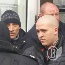 В Чернігові «ділять» меблевий магазин на околиці? Фото В Чернігові «ділять» меблевий магазин на околиці? Фото