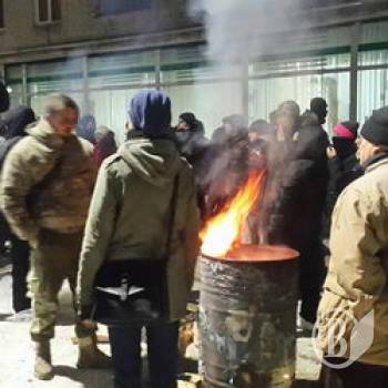 Заїжджих рейдерів «попросили» геть з Чернігова. Фото, відео Заїжджих рейдерів «попросили» геть з Чернігова. Фото, відео