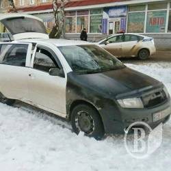 Поліція наздогнала і «скручує» водія. Відео Поліція наздогнала і «скручує» водія. Відео