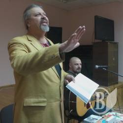 Як мовчав Заразустра? Для чого пишуть вірші на руці? Як мовчав Заразустра? Для чого пишуть вірші на руці?