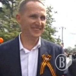 Антон Шевцов з папками: «I’ll be back» Антон Шевцов з папками: «I’ll be back»