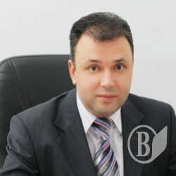 Секретаря міськради Чернігова назвали негідником під час сесії і звинуватили в дерибані Секретаря міськради Чернігова назвали негідником під час сесії і звинуватили в дерибані