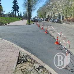 Готові бокові в’їзди до скверу Хмельницького Готові бокові в’їзди до скверу Хмельницького