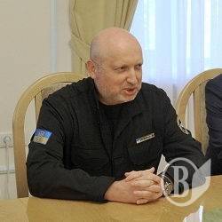 Турчинов заявляє про підготовку Росією масштабної війни Турчинов заявляє про підготовку Росією масштабної війни