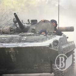 На Чернігівщині танкова бригада провела тактичні навчання з бойовою стрільбою На Чернігівщині танкова бригада провела тактичні навчання з бойовою стрільбою